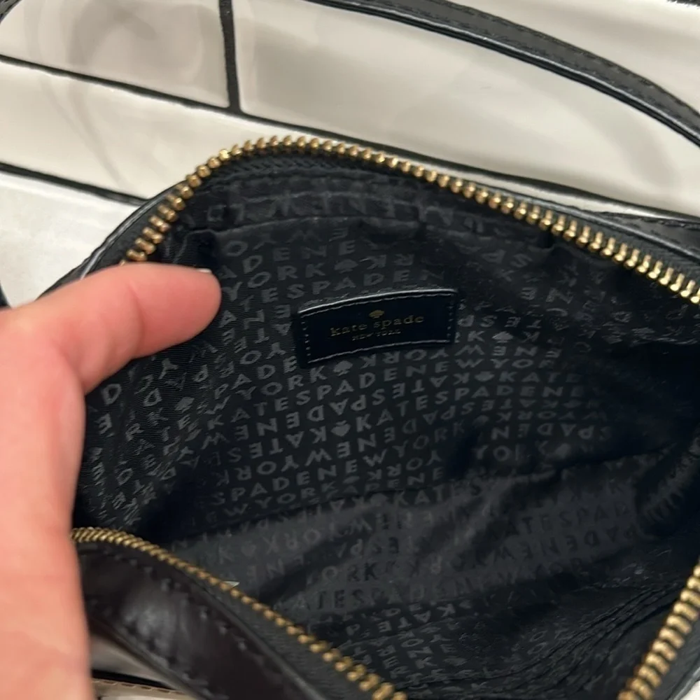 Kate Spade $178 Ivy Street Clover Crossbody Genuine Cowhide Leather Black Gold